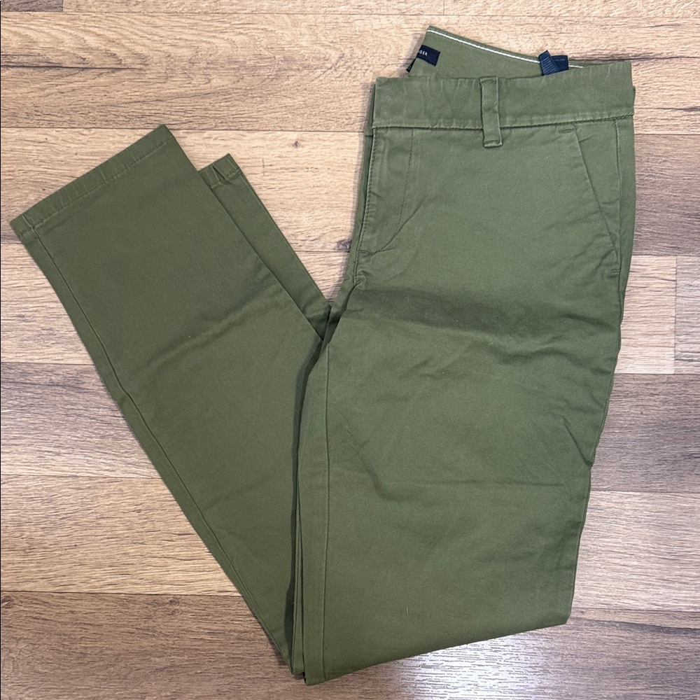 Tommy Hilfiger Women's Olive Straight Leg Pants